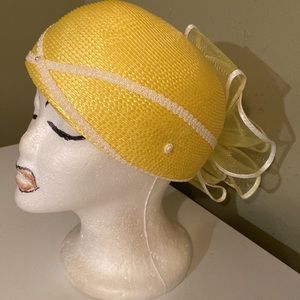 Really Cute Yellow & White Church Dress Easter Hat